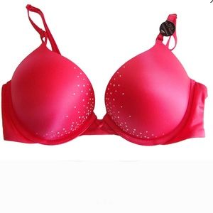 Victoria’s Secret Bombshell Plunge